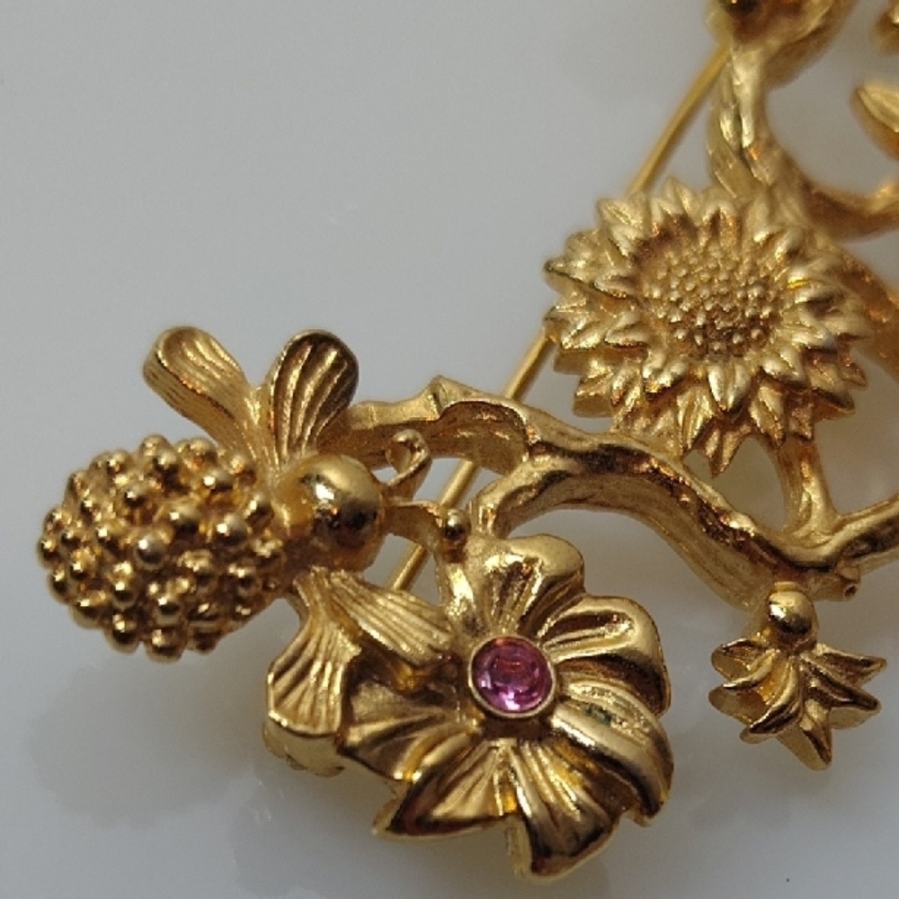 Avon Garden Of Eden Brooch View 5